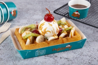 20220809_Talabat_UAE_John Pauls Creamery cafe_Desserts_froofle waffle_TAHA-0012-2-min